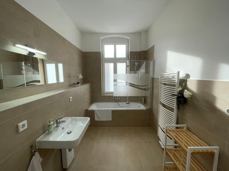 Lucky Stays Ls10 - Vollausstattung - Zentrum - Aufzug - Grosse Kueche - 2 Zimmer - Smart-Tv มัคเดอบวร์ก ภายนอก รูปภาพ